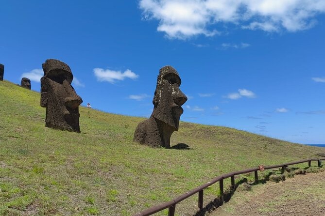 2 Days touring Rapa Nui Highlights in small groups - Anakena and Ahu Nau Nau: moai beside the sand