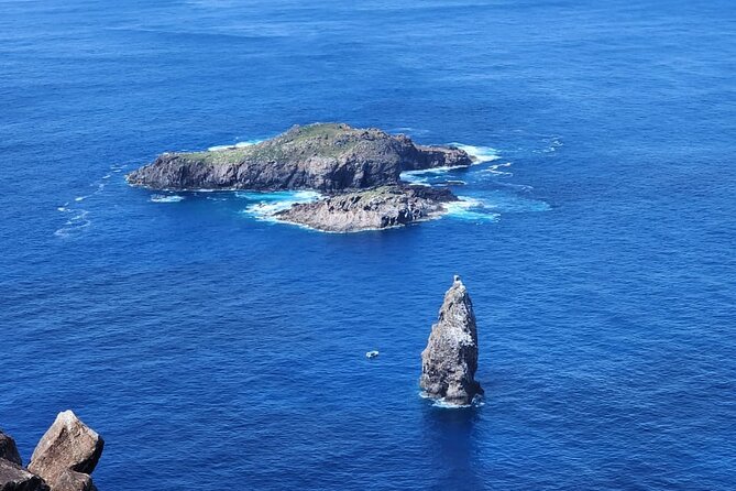 2 Days touring Rapa Nui Highlights in small groups - Vaihu and Vinapu: when the old order fell