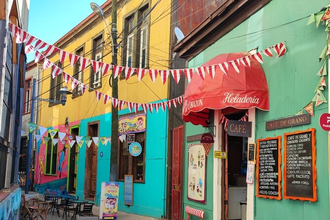 2 Hour Walking Tour in Valparaiso - Starting at Plaza Aníbal Pinto