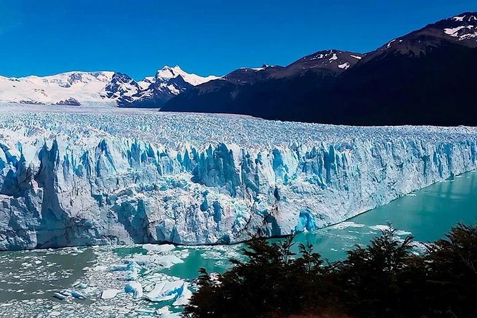 2 Imperdible Tours Torres del Paine and Perito Moreno - Gray Lake adds icebergs and a short walk
