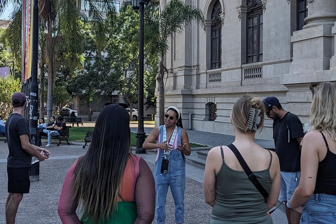 3 Hours Santiago Blend Walking Tour - Gabriela Mistral and the GAM cultural center
