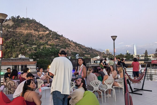 3 Hours Santiago Blend Walking Tour - Lastarria, food, art, and a social finish