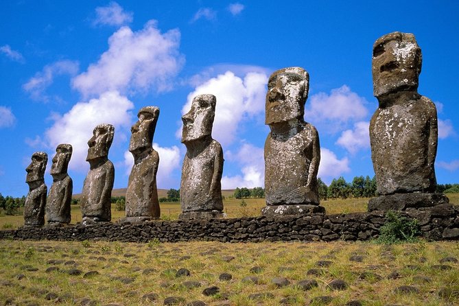 4-Day Easter Island Experience with Hotel, Tours & Dinner show - Key points at a glance