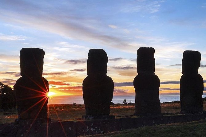 4-Days Trip to Discover Easter Island - Day three: Tahai, a cliff cave, and the crater at Rano Kau