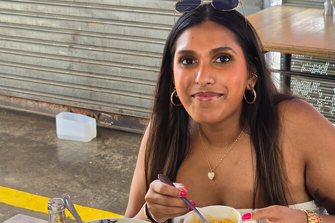 6 Hour Tour of Culture, History and Flavors from Santiago - Bellavista: street art, restaurants, and La Chascona