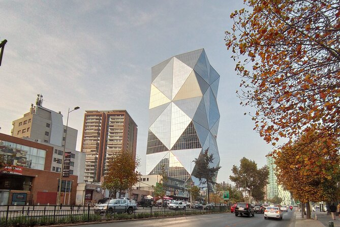 A Private Tour of Santiago with an Experienced Local Guide - Three central buildings, three kinds of power