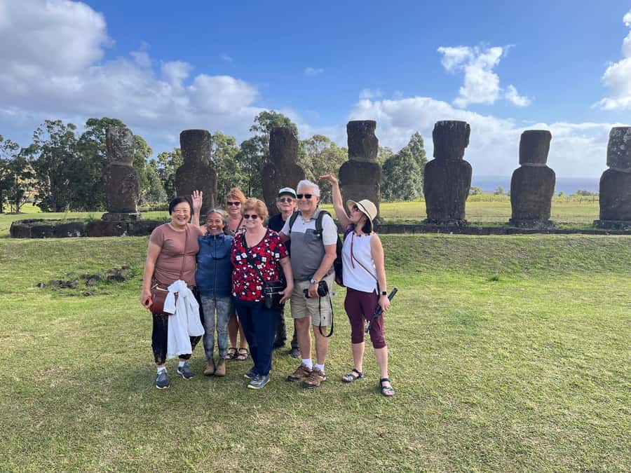 Adventures in Rapa Nui: High-quality tourism with Easter Island Your Tour. - Rano Raraku, where the moai story becomes clearer