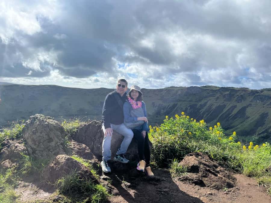 Adventures in Rapa Nui: High-quality tourism with Easter Island Your Tour. - Why the guide matters more than the van