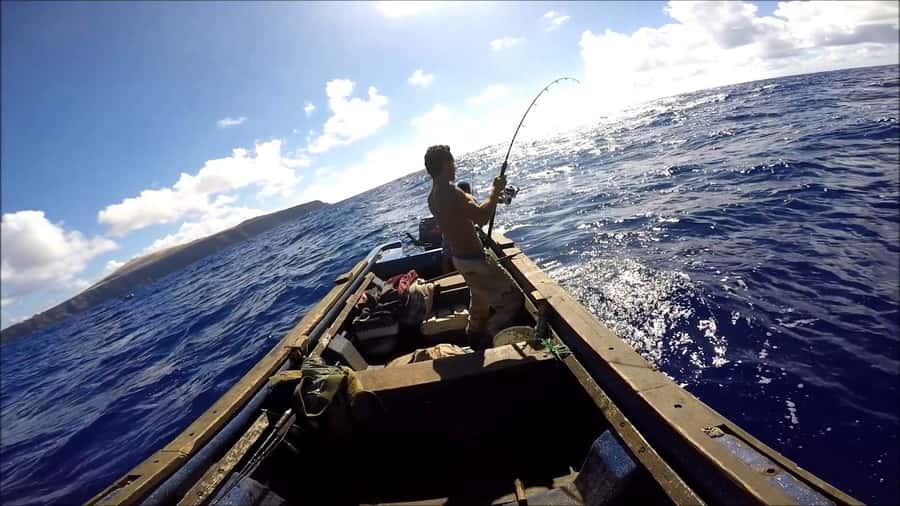 Ancestral fishing: Fishing with an experienced Rapa Nui - Hanga Piko: a short introduction to the harbor