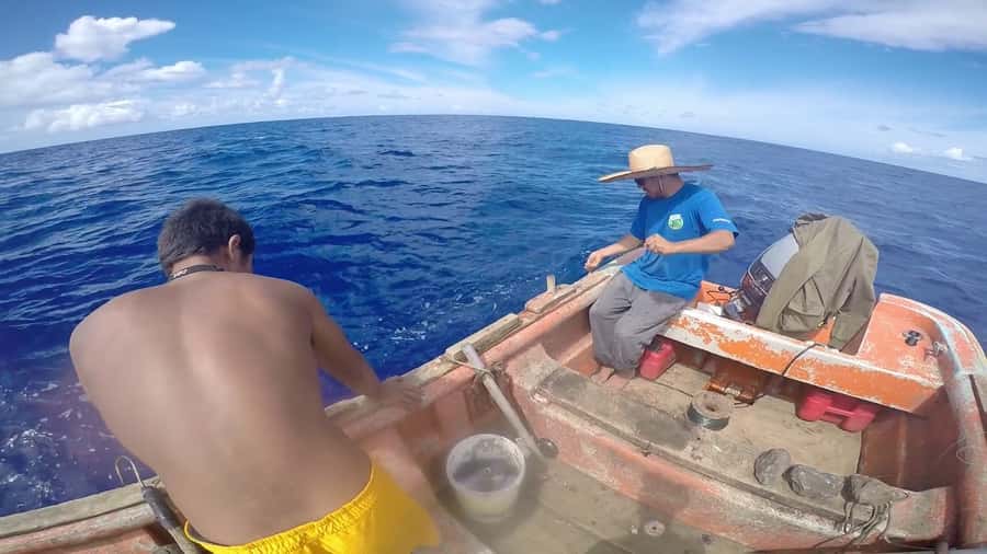 Ancestral fishing: Fishing with an experienced Rapa Nui - Starting in Hanga Roa with hotel pickup