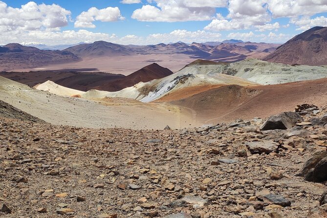 Ascent to the extinct Cerro Toco Volcano at 5600 meters high - The Cerro Toco summit and its 360-degree view