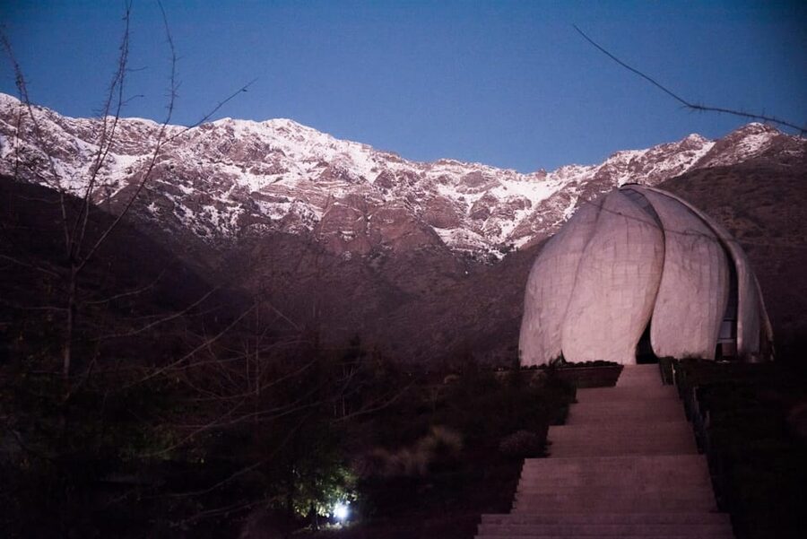Bahá’í Temple, Winery and Lapis Lazuli + Private Transport - Key details that shape the day