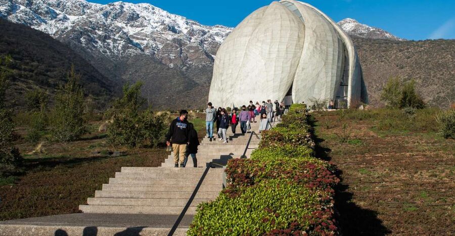 Bahá’í Temple, Winery and Lapis Lazuli + Private Transport - The Bahá’í Temple and the Andes foothills