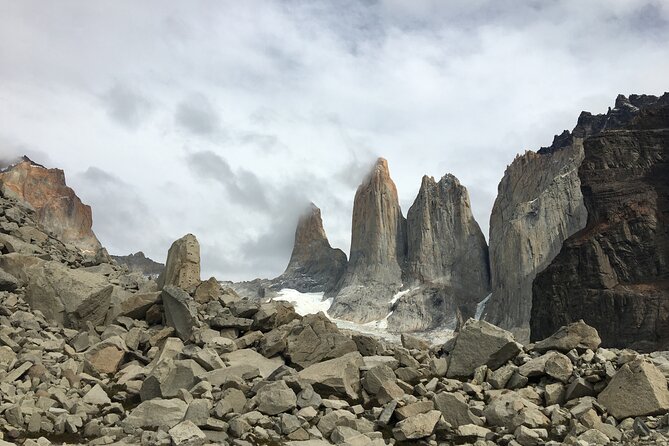 Base of Torres del Paine Hike y Excursion - The early ride from Puerto Natales to the park