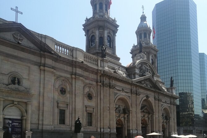 Best Citytour in Santiago, Chile 50%OFF - Plaza Baquedano and the Meaning of Plaza Dignidad