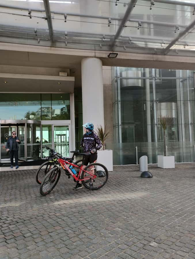 Bike ride along the coast of Viña del Mar or Valparaíso, you choose! - Fitness, safety, and who should skip it