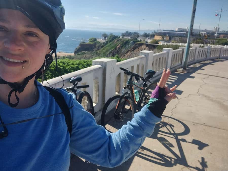 Bike ride along the coast of Viña del Mar or Valparaíso, you choose! - What the price means at $70 per person