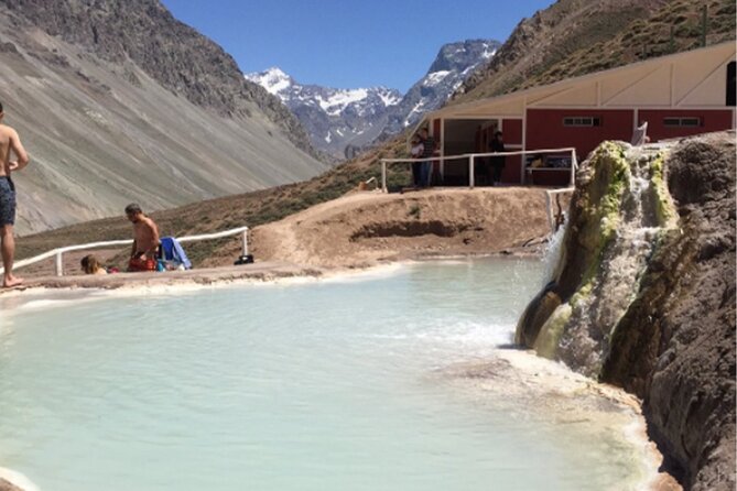 Cajon del Maipo Region - Hot Springs Termas de Colina - Casa Chocolate is a brief, photogenic finish
