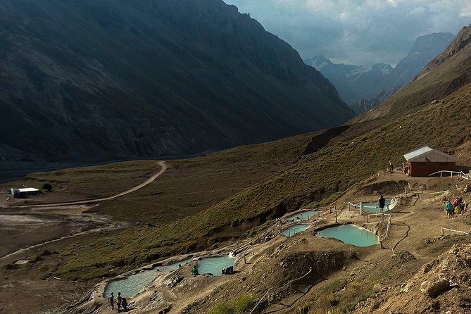 Cajón del Maipo, spa, barbecue, 4x4 cars and small groups. - The barbecue lunch and what the price covers