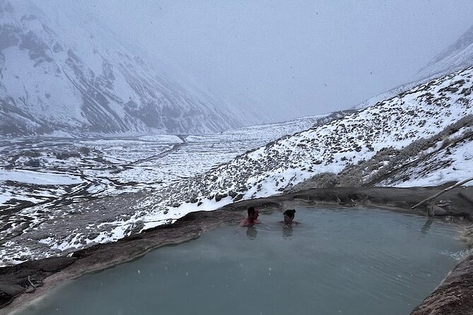 Cajón del Maipo, spa, barbecue, 4x4 cars and small groups. - Pickup details that can make or break the morning