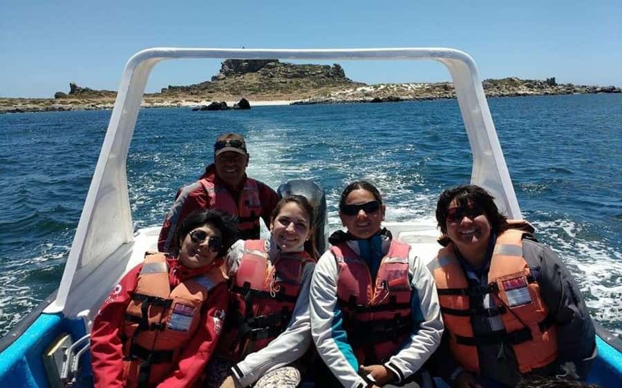 Chañaral de Aceituno boat ticket - Boarding with a life jacket