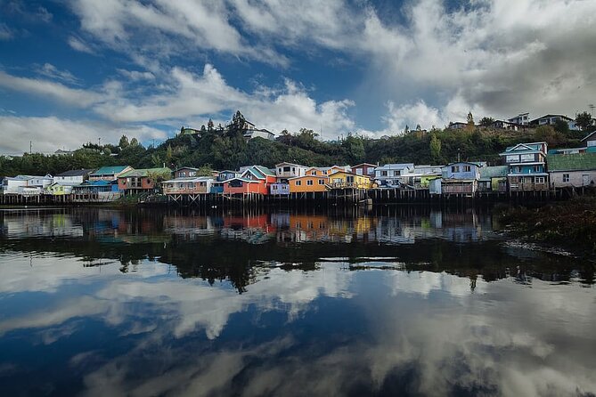 Chiloé Island Full Day Experience Castro, Ancud, Dalcahue & Lunch - Ancud: fort, market, and museum in two hours