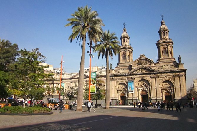 City Tour Santiago plus Santa Rita Vineyard - La Moneda and the Civic District