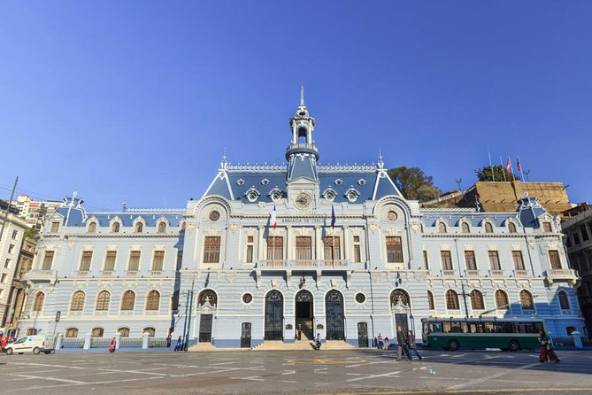 Coast and Color: Discover Viña and Valparaíso in a Day - Valparaíso: murals, hills, and a port city with character