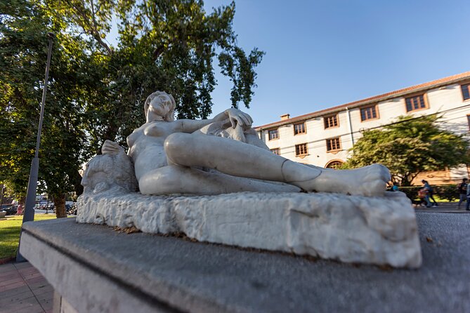 Coquimbo - La Serena City Tour for Cruises - Francisco de Aguirre Avenue and its marble statues