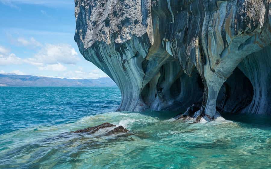 Coyhaique: Marble Chapels and Lake General Carrera Tour - Laguna Verde and the view near Cerro Castillo