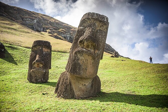 Easter Island 2 Half Days and 2 Full Days Private Trekking Tour - Day one: Tahai, Rano Kau, Orongo, and Vinapu