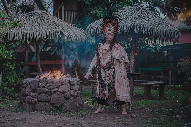 Easter Island Ancestral Dinner and Show with Transport - Photos with the dancers after the performance