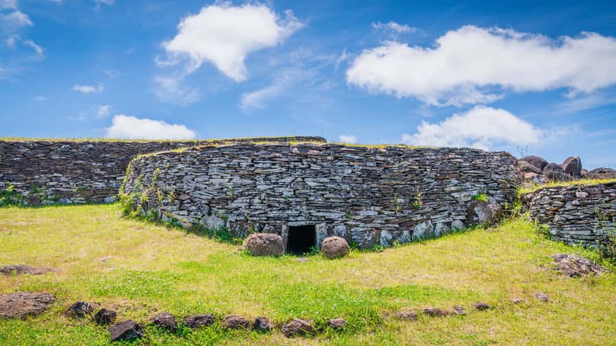 Easter Island: Full Day Ancestral Caves and Orongo Village - Orongo explains the Birdman competition