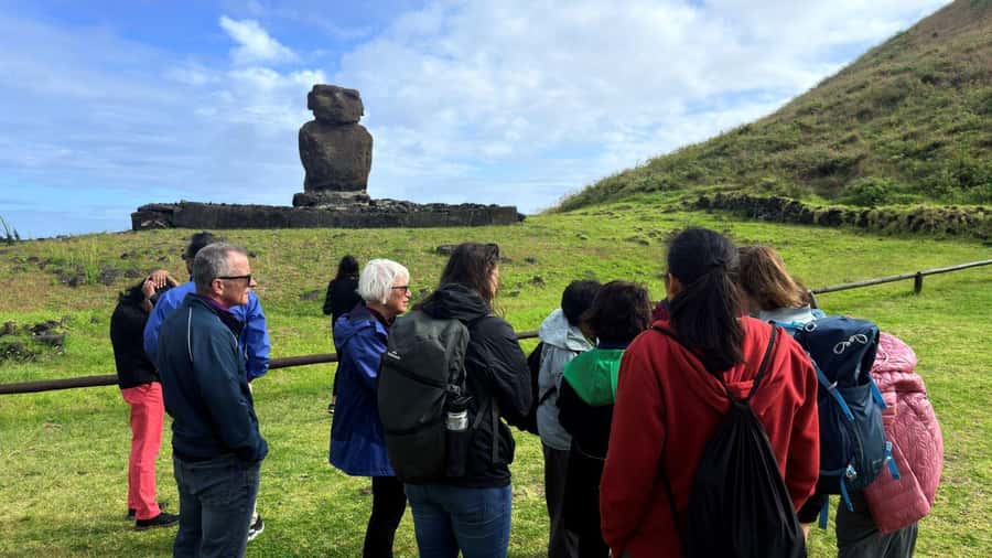 Easter Island: Full-Day Tour to Anakena - Poike, Ovahe, and Two Small Caves