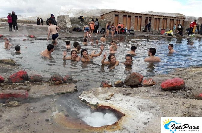 El Tatio Geyser - Breakfast after the coldest part of the trip