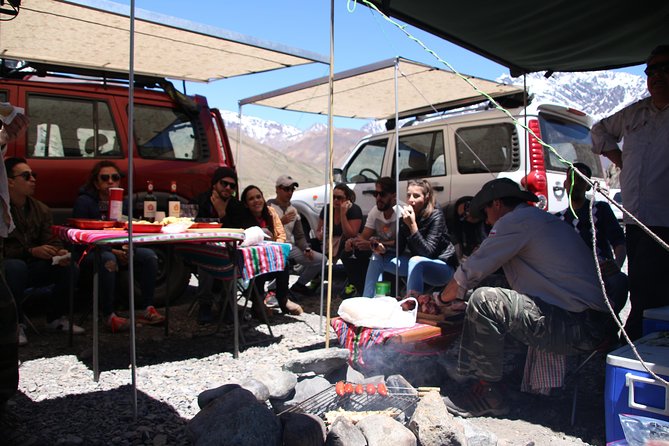 Embalse el Yeso and Termas del Plomo in semi-private 4x4 - Termas del Plomo and the San José volcano connection