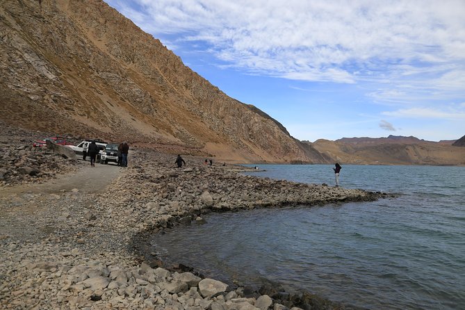 Embalse el Yeso and Termas del Plomo in semi-private 4x4 - What the small group changes