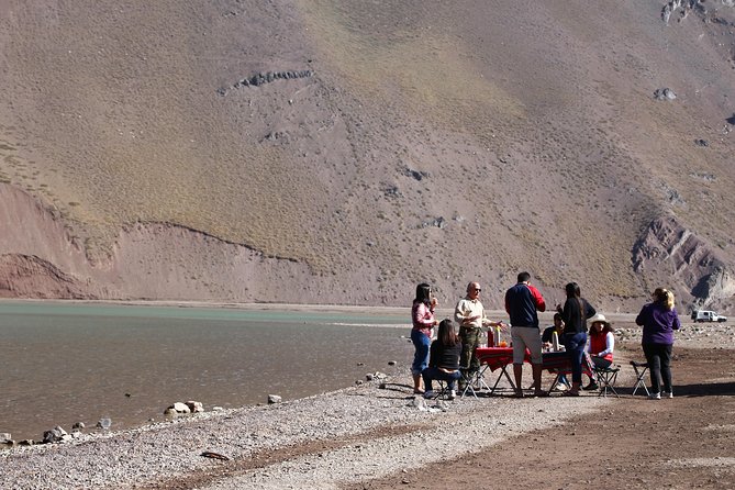 Embalse el Yeso and Termas del Plomo in semi-private 4x4 - Is $250 per person a fair price?