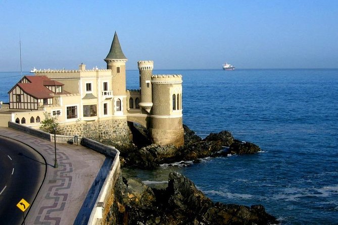Famous Viña del Mar! Premium Walking Tour with a Native Guide - Key points at a glance