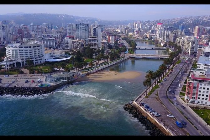 Famous Viña del Mar! Premium Walking Tour with a Native Guide - Shoreline views and Viña’s early architecture