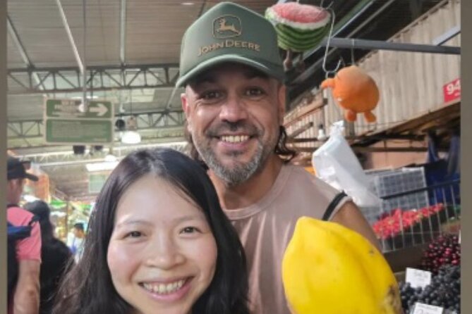 Food Tour STGO, Eat like Locals! - Pablo’s guiding style and the safety question