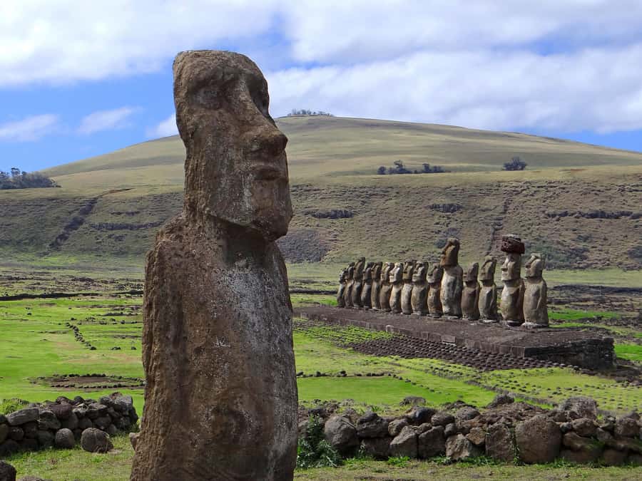 From Hanga Roa: Easter Island Highlights 2-Day Tour - Why two days works well on Rapa Nui