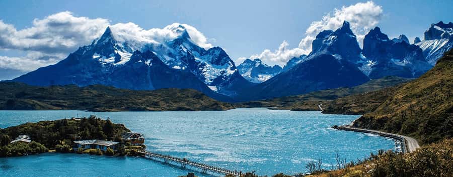 From Puerto Natales: Torres del Paine National Park Day Tour - Laguna Amarga and the first Torres views