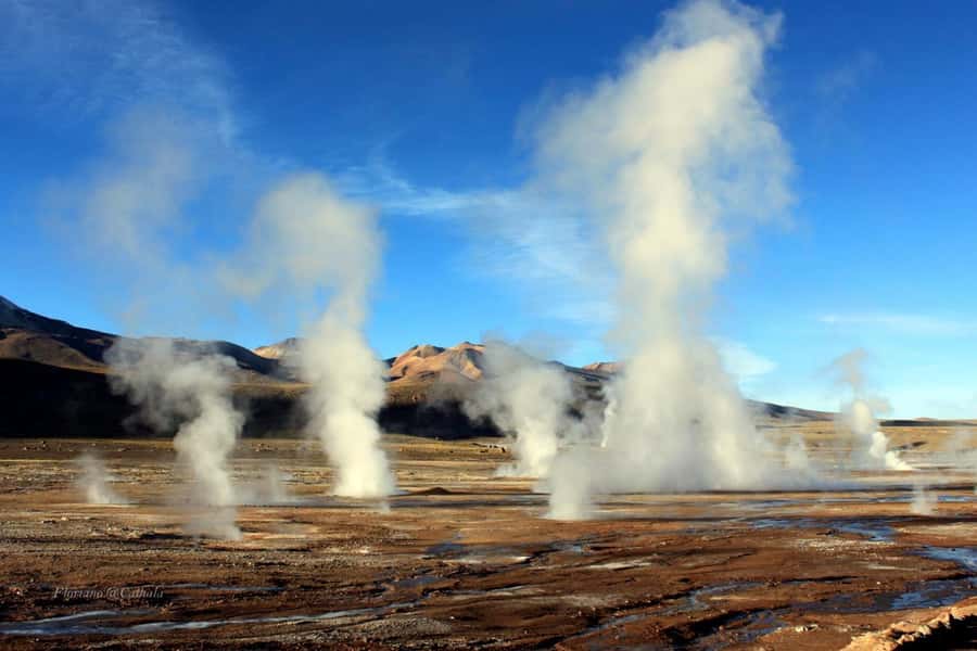 From San Pedro de Atacama: Tatio Geysers and Machuca Tour - Breakfast beside the geothermal field