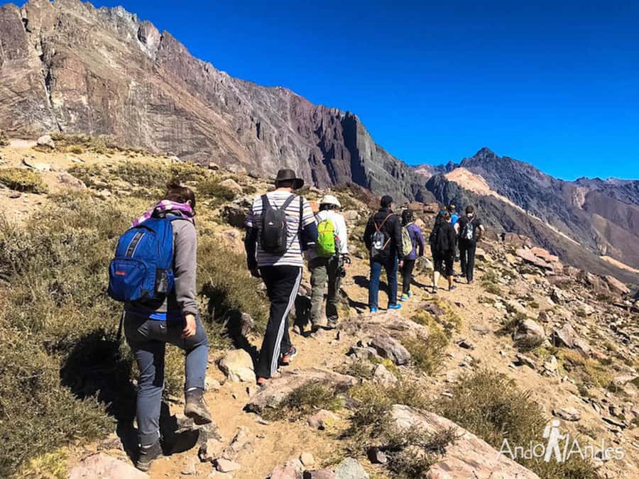 From Santiago: Cajón del Maipo and Volcán San José Hike 8K - The hiking difficulty: easy on paper, variable in practice