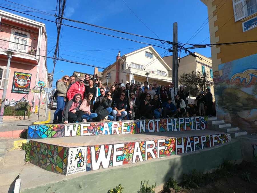 From Santiago: Highlights of Valparaiso and Viña del Mar - Lunch near the coast, with a budget warning