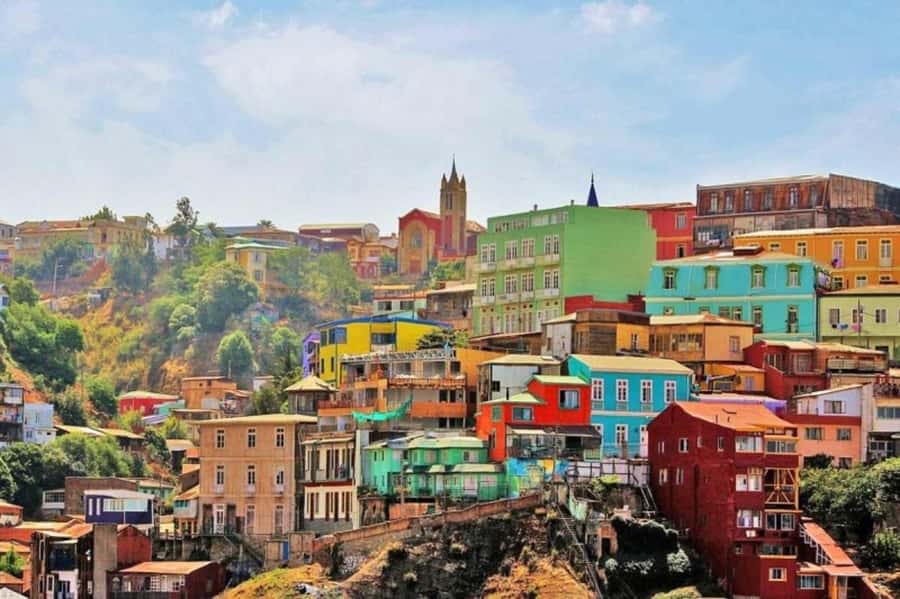 From Santiago: Highlights of Valparaiso and Viña del Mar - Pickup from Santiago and the long ride west