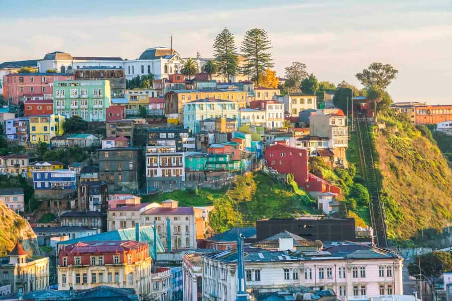 From Santiago: Valparaiso and Viña del Mar Day Tour - Who will enjoy this day most?