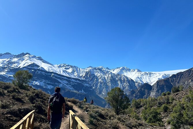 Full day hike to the viewpoint of Condores, Cajon del Maipo - Leaving Santiago before breakfast