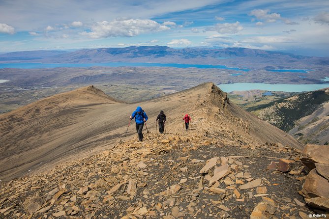 Full-Day Hiking Base Las Torres - Torres del Paine National Park - Lunch, clothing, and what to carry